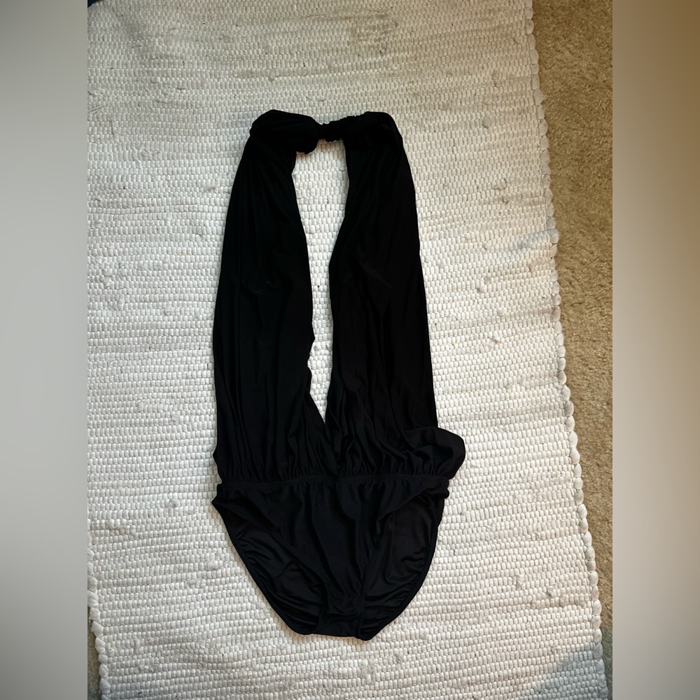 PLUNGE NECK BODY SUIT